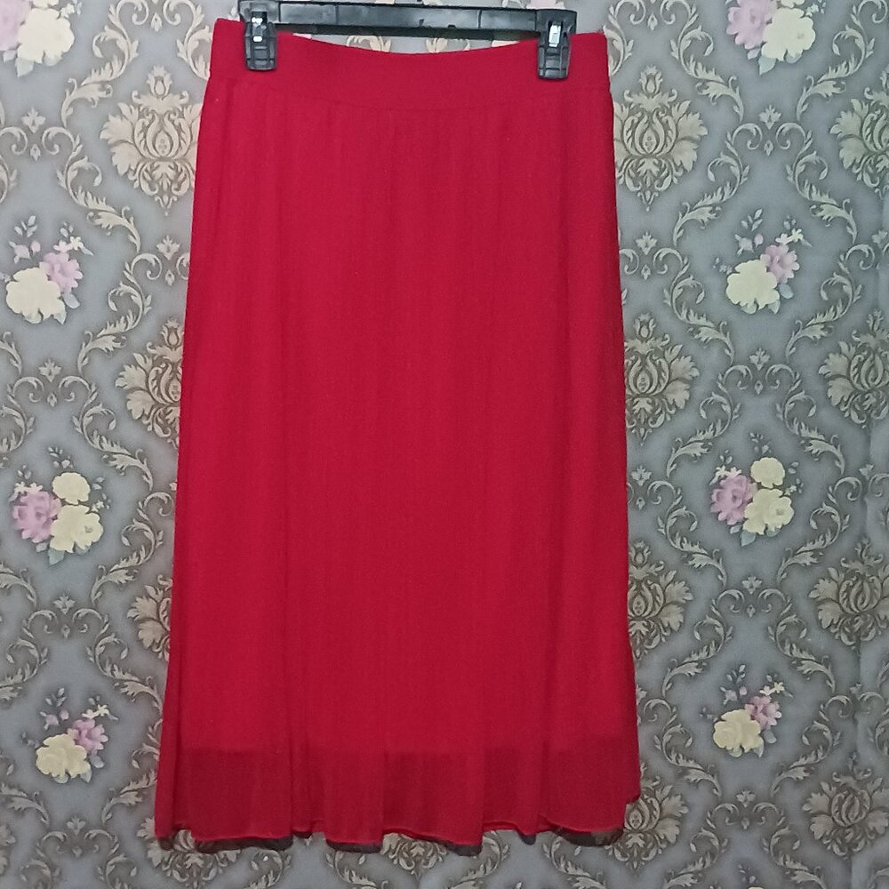 Red skirt
